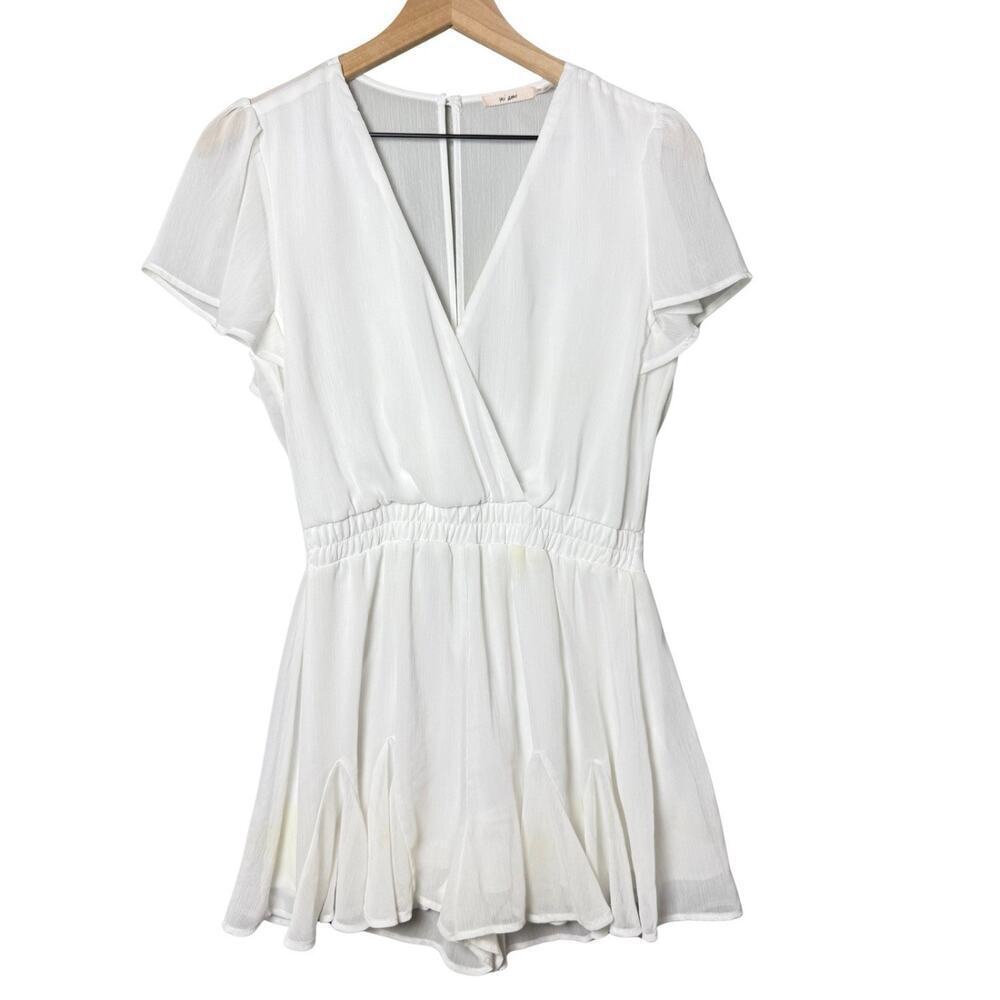 Francesca’s Mi Ami White Snatched Waisted Short Sleeve Romper Womens Size M